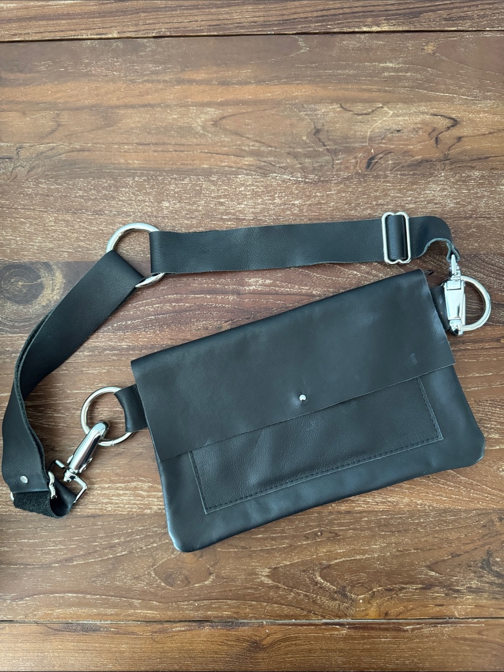 Handmade leather belt bag/crossbody - Picture 2 of 6